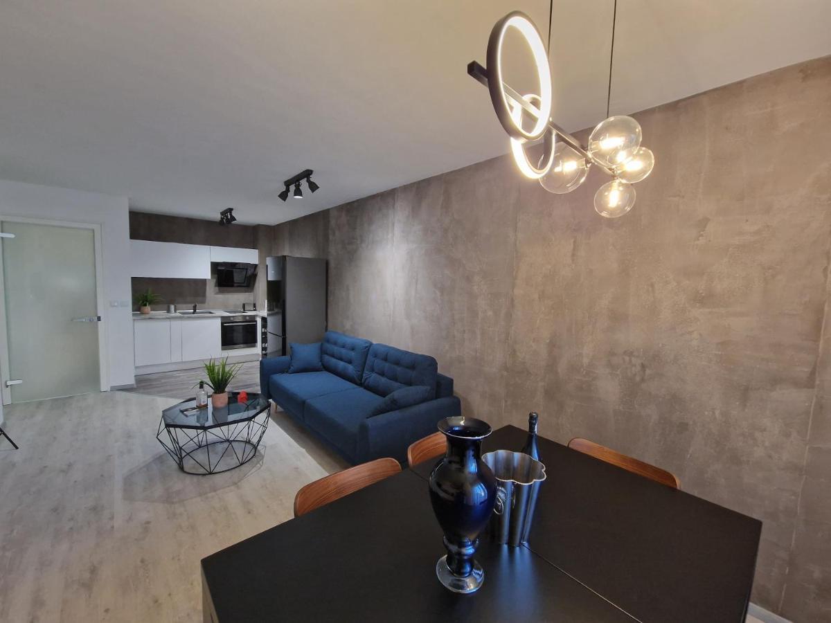 Marsselis Luxe Port Apartment Varna Dış mekan fotoğraf
