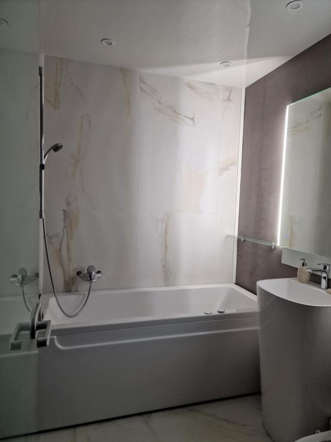 Marsselis Luxe Port Apartment Varna Dış mekan fotoğraf
