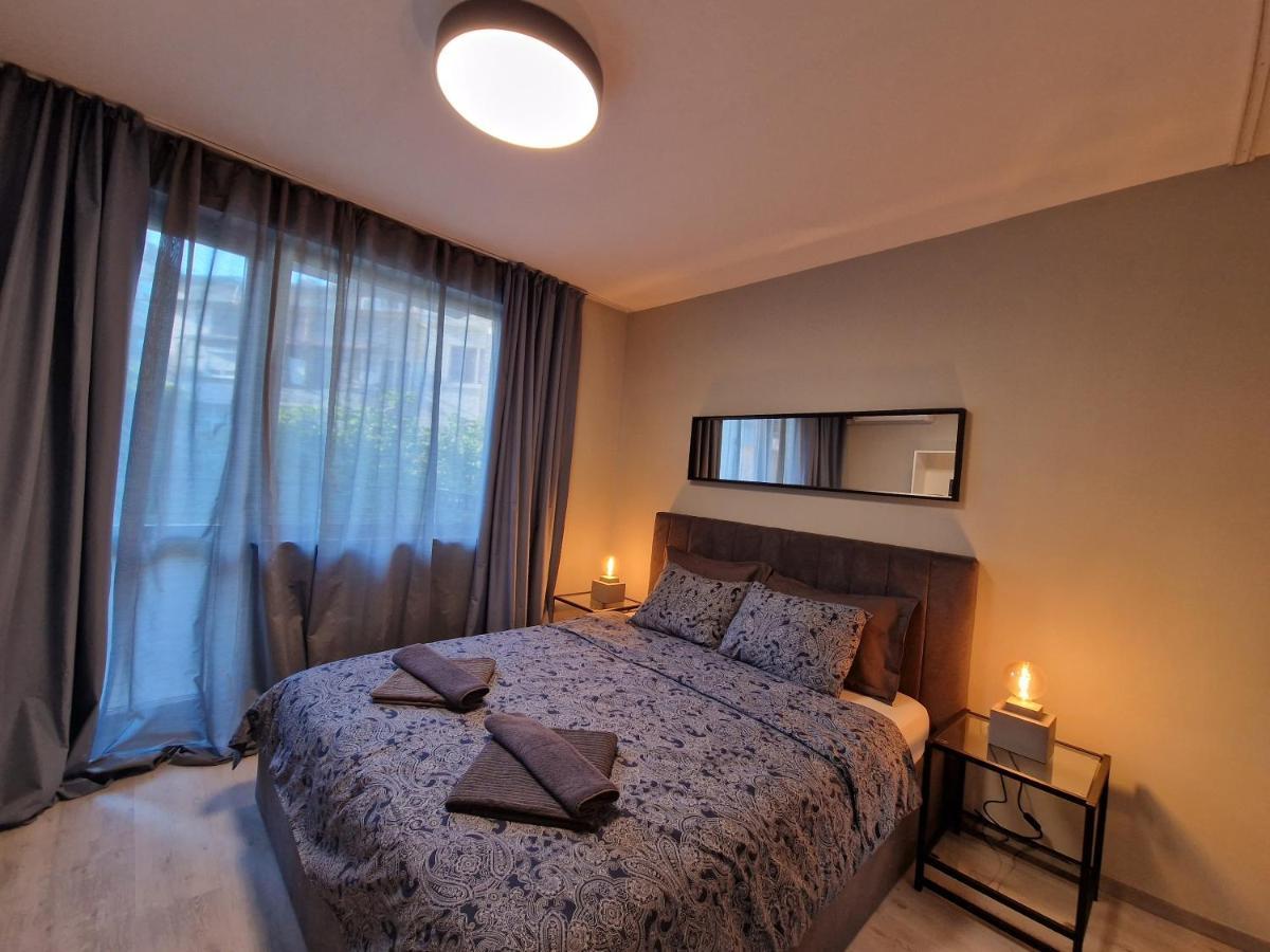 Marsselis Luxe Port Apartment Varna Dış mekan fotoğraf