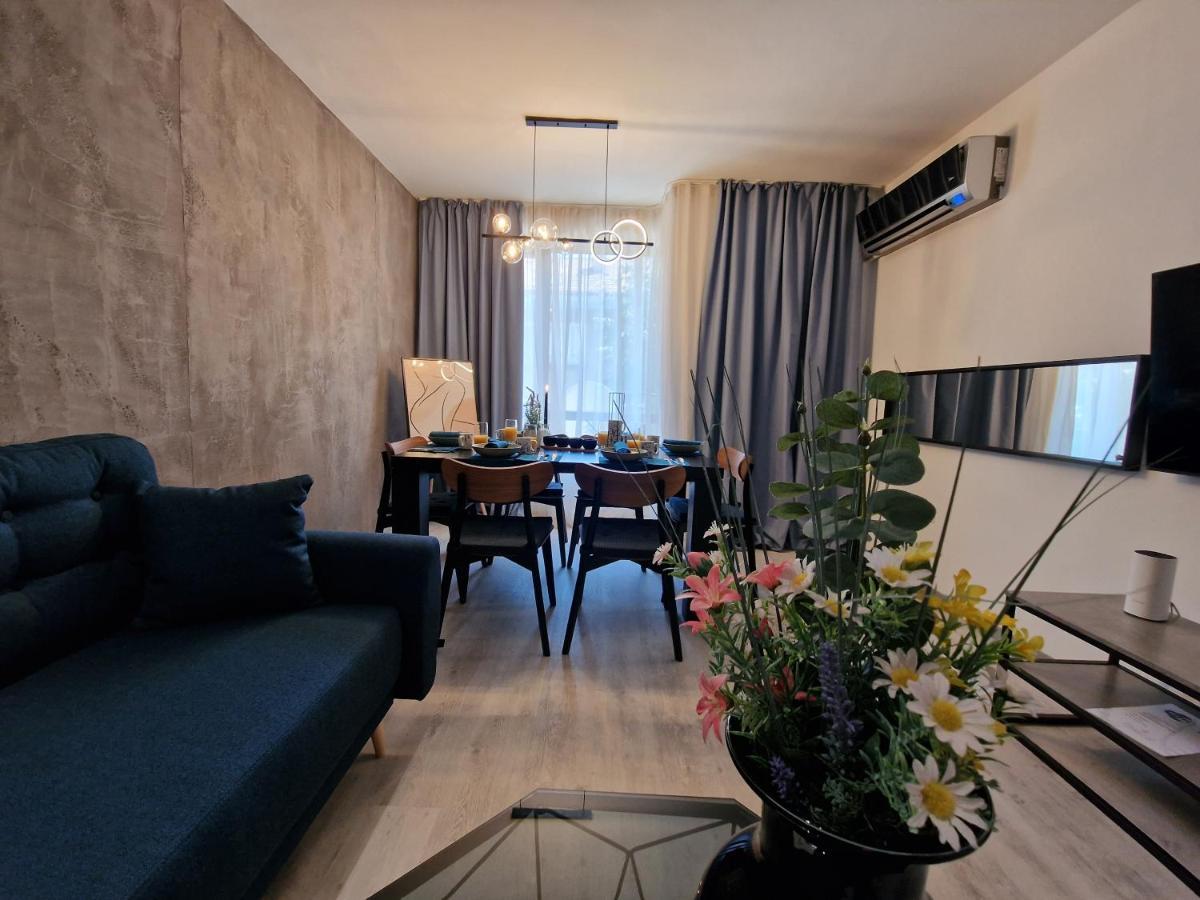 Marsselis Luxe Port Apartment Varna Dış mekan fotoğraf